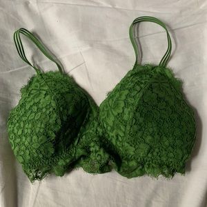 green bralette 💚